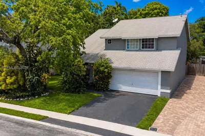 12113 NW 33rd St 1