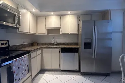 3970 OAKS CLUBHOUSE Drive #310 1