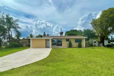 6101 NW 18th Street 1