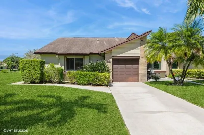 148 Village Walk Drive #24 1