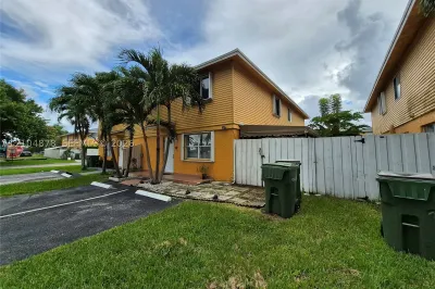 203 NE 12th Ave #203 1