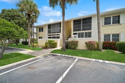993 Sonesta Avenue NE #205 1