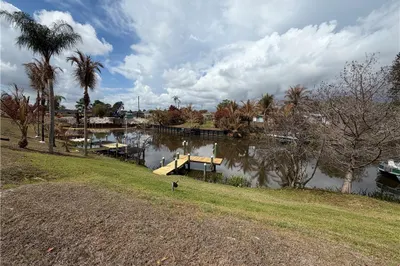 880 SE Degan Drive 1