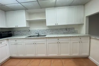 10000 NW 80 Ct #2537 1