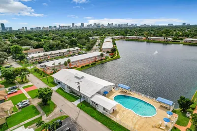 815 SW 10th Terrace #17V 1
