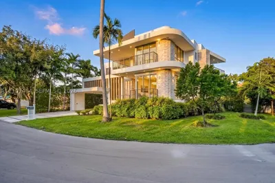 315 Cypress Dr 1