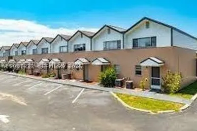 1719 DIXON BLVD #89 1