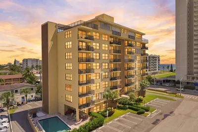 801 N OCEAN Boulevard #202 1