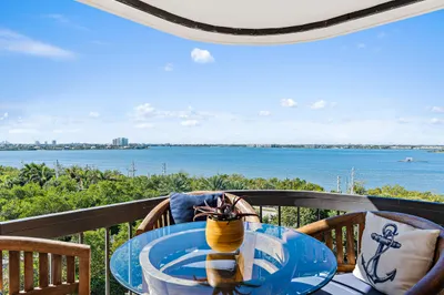 5380 N Ocean Drive #6a 1