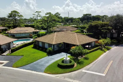 550 Woodland Circle 1