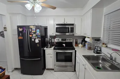 1200 Tallwood Avenue #305 1