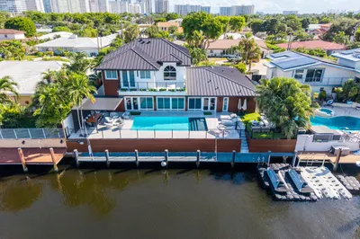 11 Castle Harbor Isle Drive 1