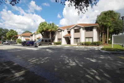 8321 Coral Lake Dr #8321 1