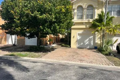 3228 Mirella Drive 1