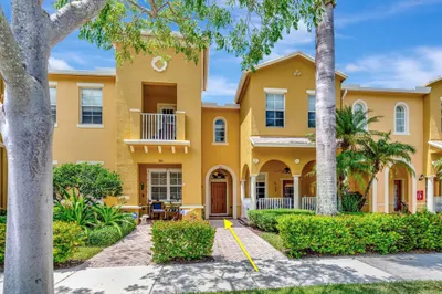 127 Seagrape Drive #203 1