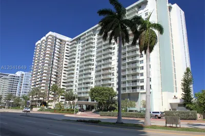 5701 Collins Ave #619 1