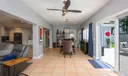 9 foot ceilings in dining area