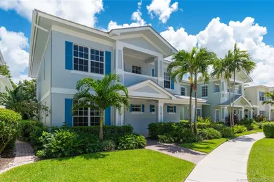 1560 SW Prosperity Way 1