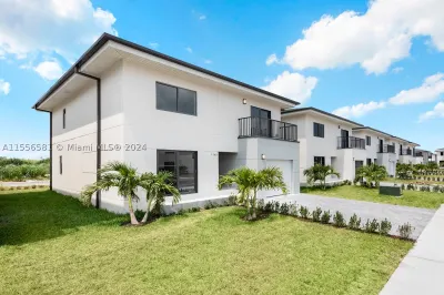 1312 NW 3 St 1
