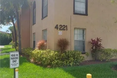 4221 NW 19TH Street NW #296 1