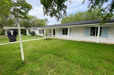 11821 SW 81st Rd 1