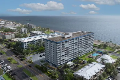 800 SE 20TH Avenue #811 1