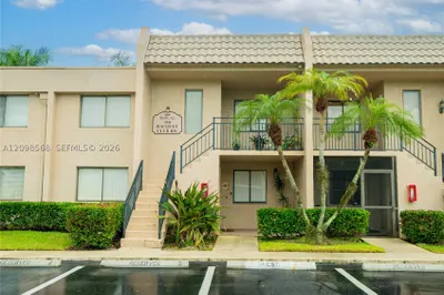 350 Racquet Club Rd #102 1