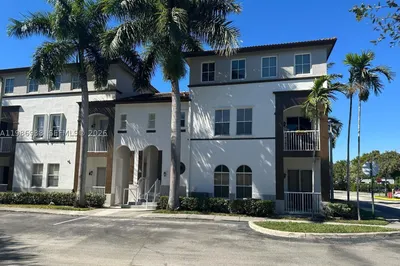 4331 SW 160th Ave #218 1
