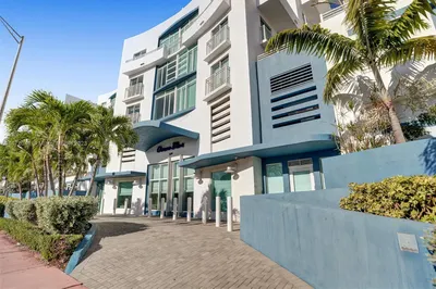 7600 Collins Ave #913 1