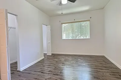8833 S ISLES Circle #8833 1