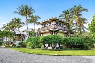 4 Beachway N 1