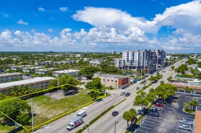 600 E Atlantic Blvd 1
