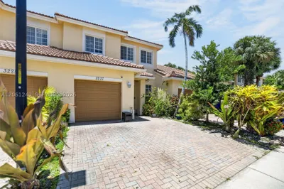 3227 NW 32nd Ter 1