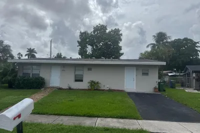 6114 Royal Palm Boulevard 1