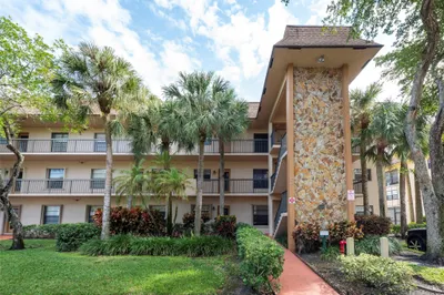 6090 N Sabal Palm Boulevard #111 1