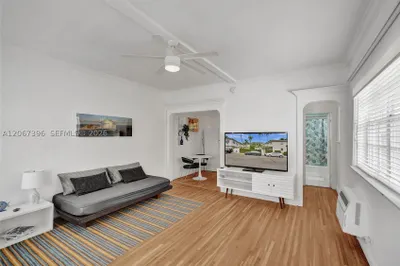 717 Espanola Way #204 1
