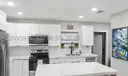 331 W 40th Pl Photo
