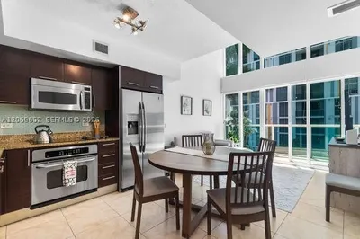 41 SE 5th St #308 1
