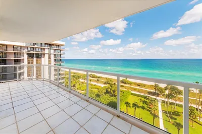 8855 Collins Ave #10C 1