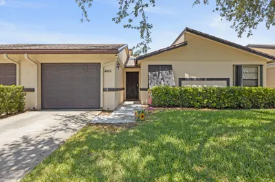 22 Ridge Pointe Drive #C 1