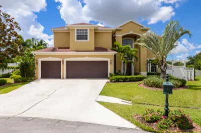 5808 NW Rose Petal Court 1