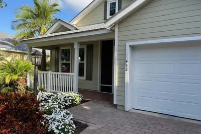 432 NE Leaping Frog Way 1
