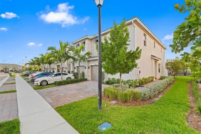 210 SW 170th Ave #210 1