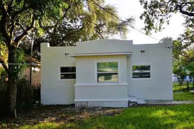 272 NW 58th St 1