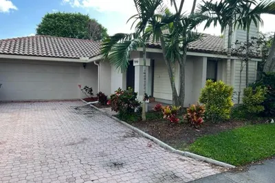 7890 Palacio Del Mar Drive #7890 1