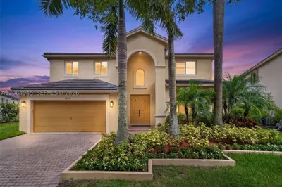 1038 NW Lavender Cir 1