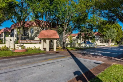 134 S Cypress Road #425 1
