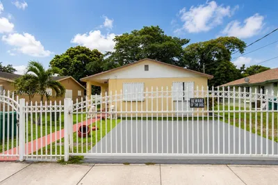 3074 NW 64th St 1