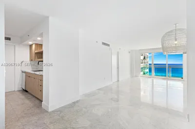 6917 Collins Ave #1009 1