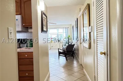 2200 Park Ln #311 1